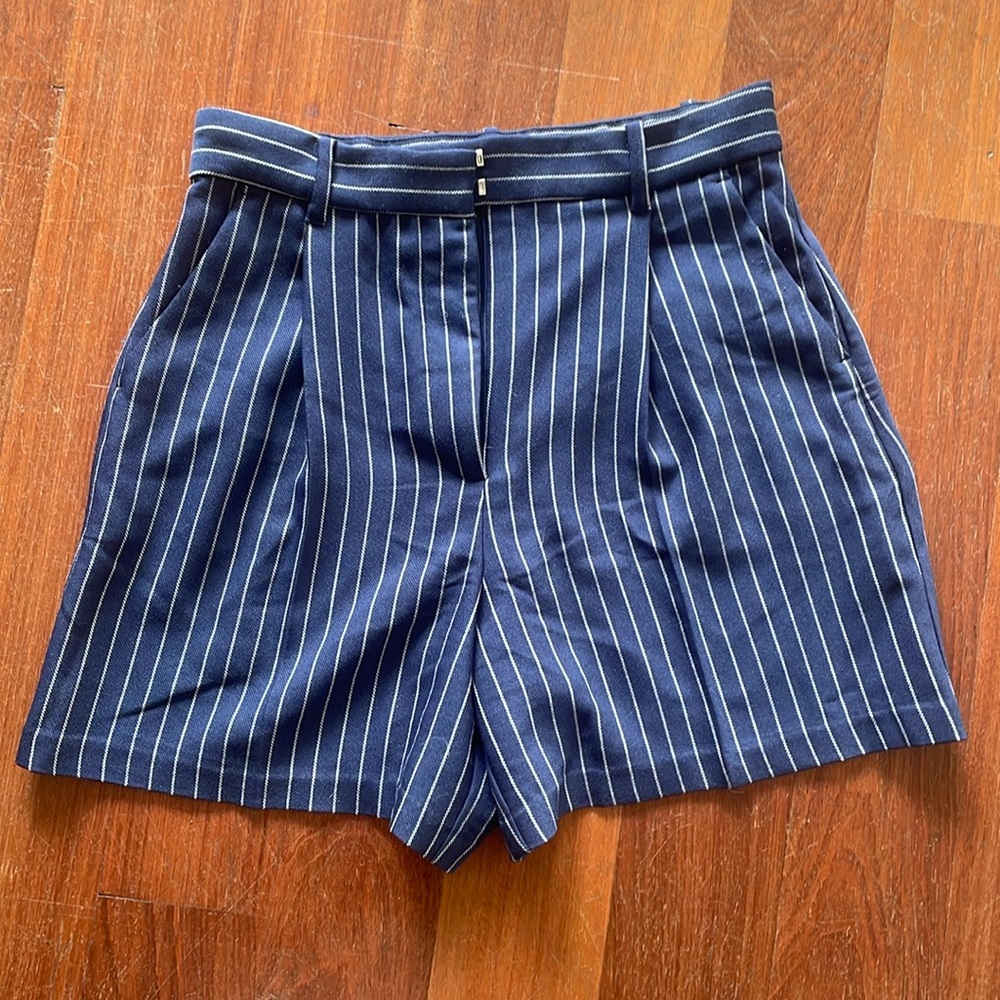 Abercrombie high waist tailored shorts - pin stripe